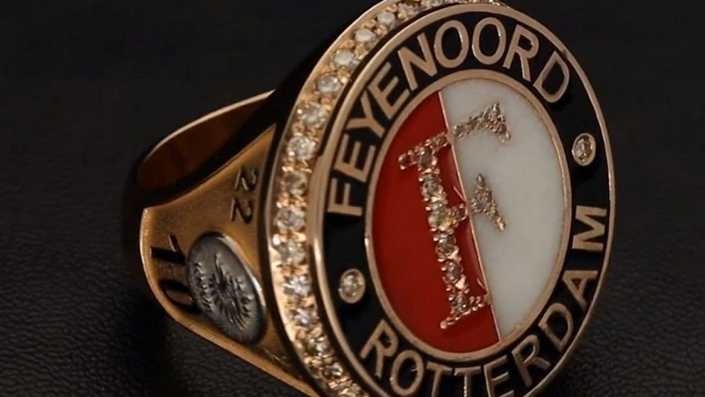 Το εντυπωσιακό δαχτυλίδι με διαμάντια που έλαβαν οι παίκτες της Φέγενορντ