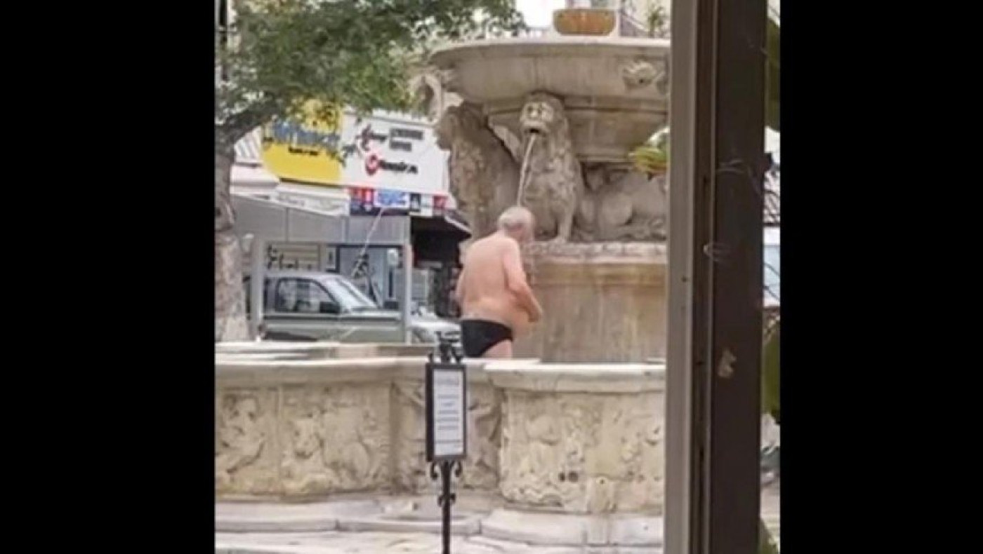 Ηράκλειο: Ηλικιωμένος μπήκε στο σιντριβάνι στα «λιοντάρια» με το εσώρουχο