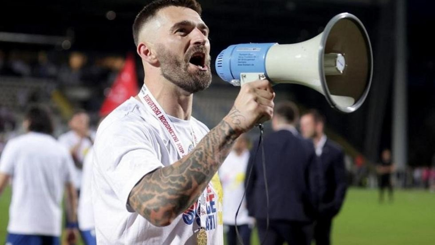 Κινδυνεύει με τιμωρία ο Λιβάγια καθώς τραγούδησε υβριστικά συνθήματα!