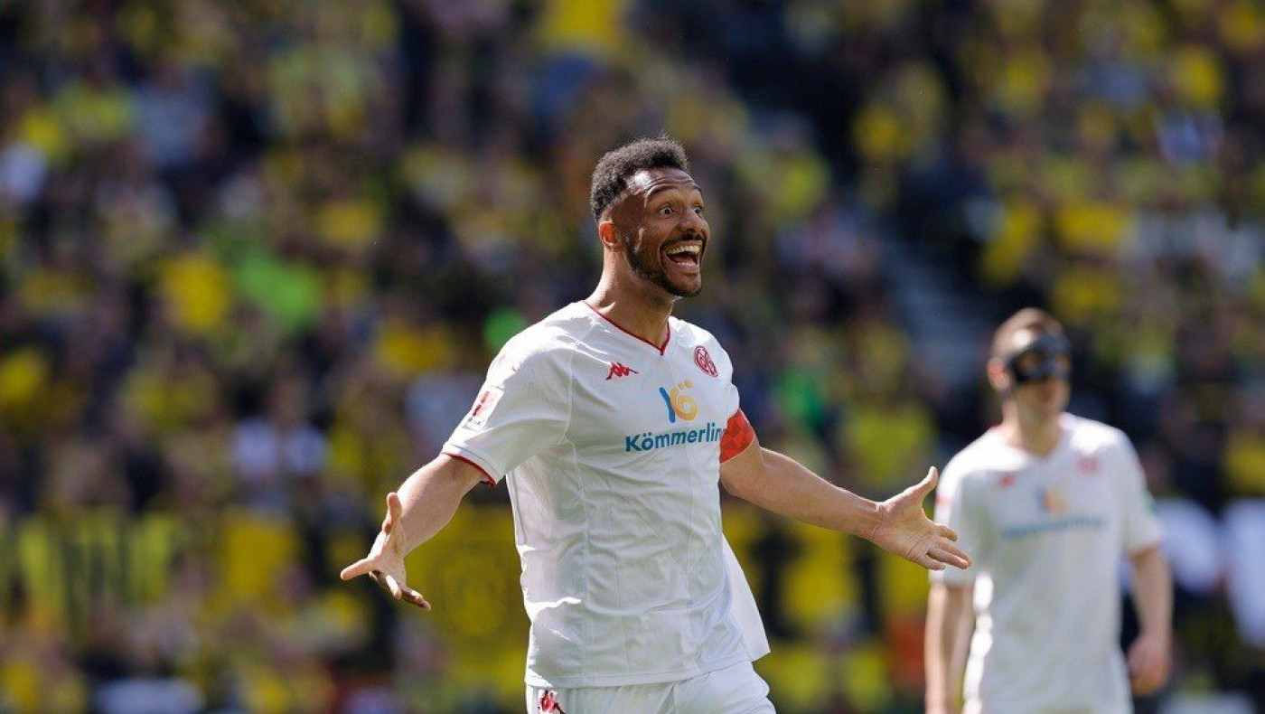 «Αυτοκτόνησε» η Ντόρτμουντ, πρωταθλήτρια Γερμανίας η Μπάγερν Μονάχου