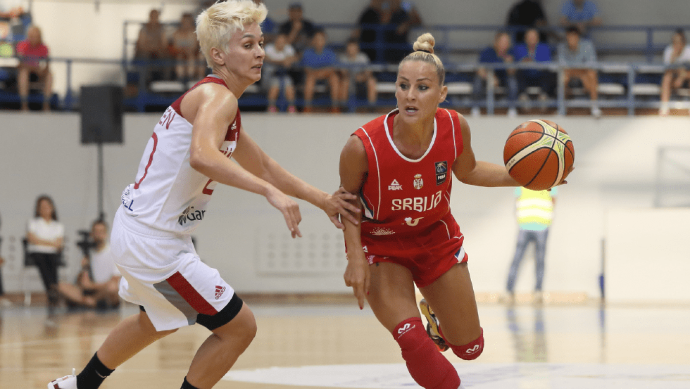 Άφησε τα παρκέ και βγάζει 136.000 ευρώ τον μήνα στο only fans