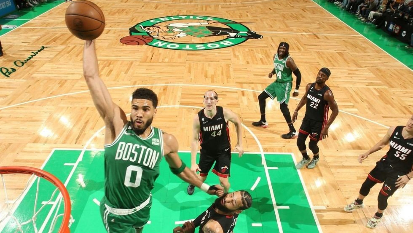 Σέλτικς έτοιμοι για όλα, μείωσαν σε 3-2 και έβαλαν δύσκολα στους Χιτ