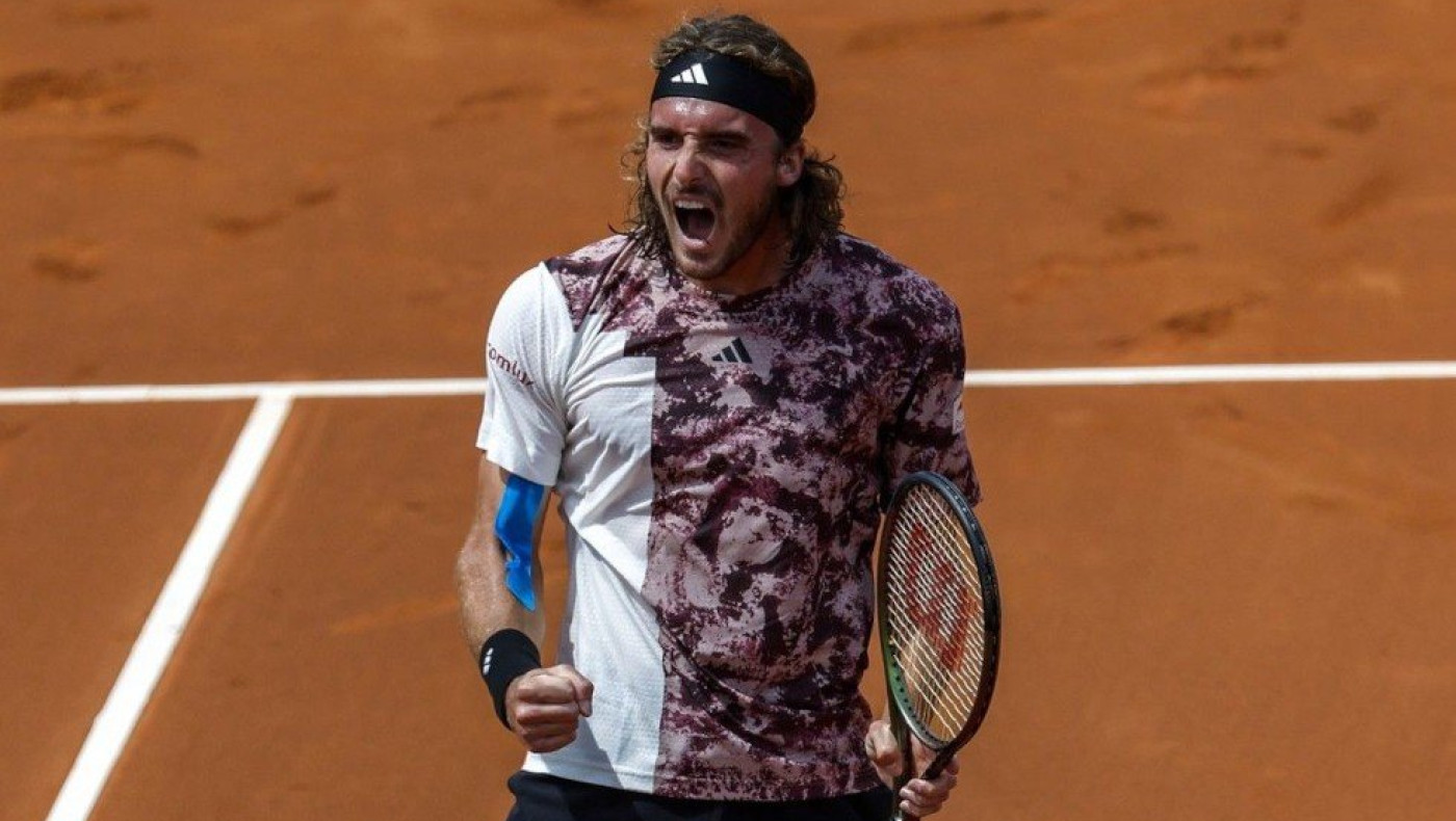 O Τσιτσιπάς μαθαίνει… συρτάκι στην Μπαντόσα