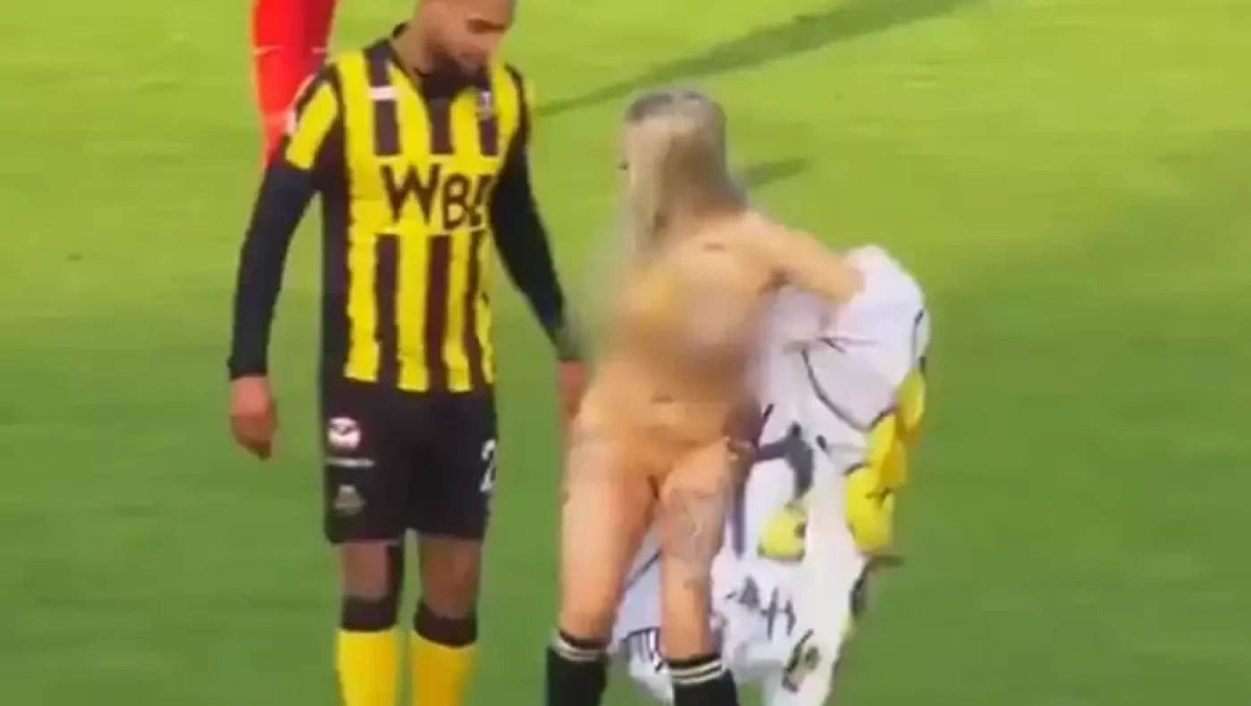 ΕΠΟΣ: Οπαδοί στην Ολλανδία προσέλαβαν στρίπερ για να αποσυντονίσει του αντιπάλους