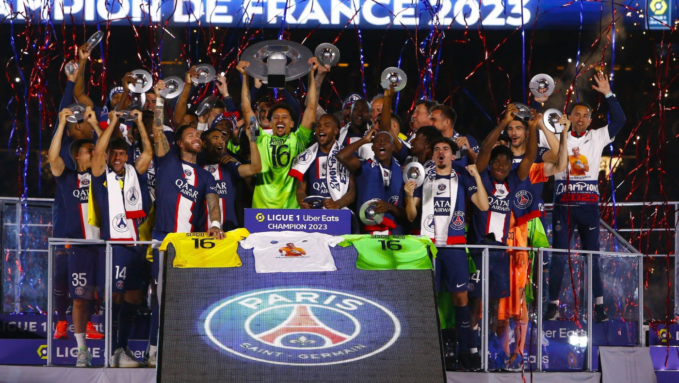 Φιέστα της Παρί Σεν Ζερμέν:  Αποθέωση σε Εμπαπέ και  αποδοκιμασίες σε Μέσι (vids)