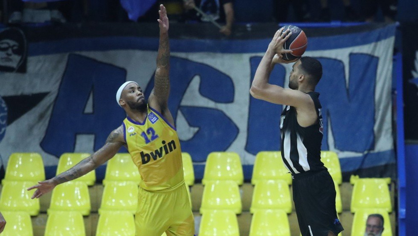 «Κόλλησε» στο τέλος και έφυγε ηττημένος από το Περιστέρι ο ΠΑΟΚ