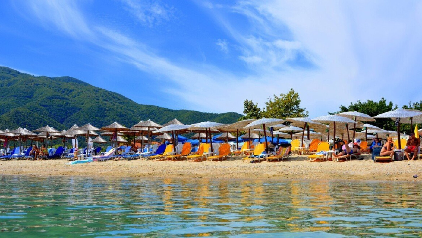 Καιρός Αγίου Πνεύματος 2023: Ζέστη με 30 βαθμούς, αλλά και βροχές - Οι περιοχές