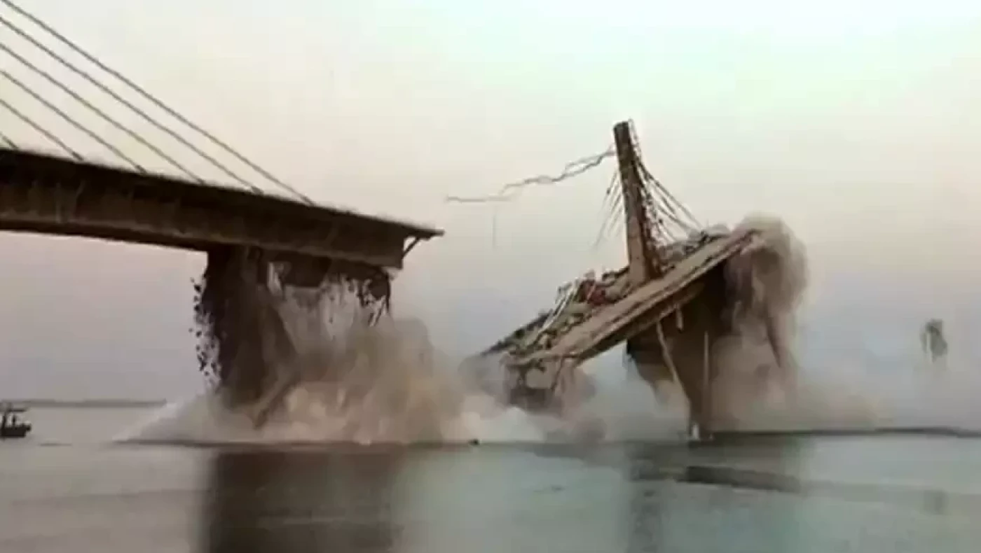 Ακραίο βίντεο: Τμήμα γέφυρας στην Ινδία καταρρέει μπροστά στις κάμερες – Δεύτερη φορά σε έναν χρόνο