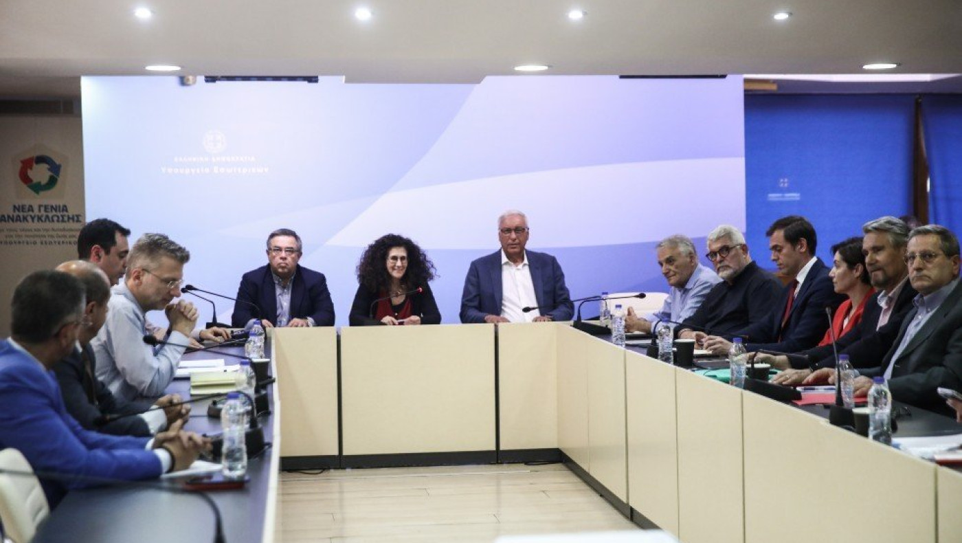 Debate: Συμφωνία για τηλεμαχία των πολιτικών αρχηγών