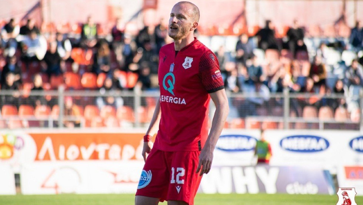 Κρέμασε τα παπούτσια του ο Τάσος Παπάζογλου