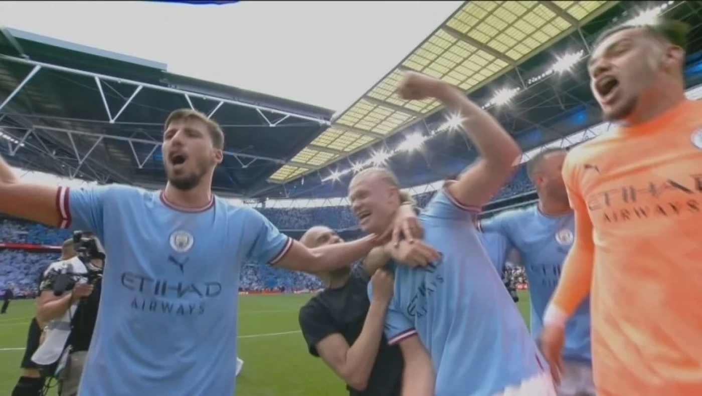 Τελικός FA CUP: «Tρελάθηκε» ο Πεπ! Πανηγύρισε το double χορεύοντας με τους παίκτες του!