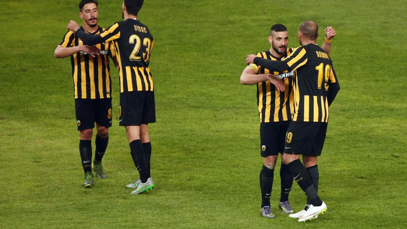 Με Τζιμπούρ και Αραβίδη «καθάρισε» και την Καλλονή! (videos)