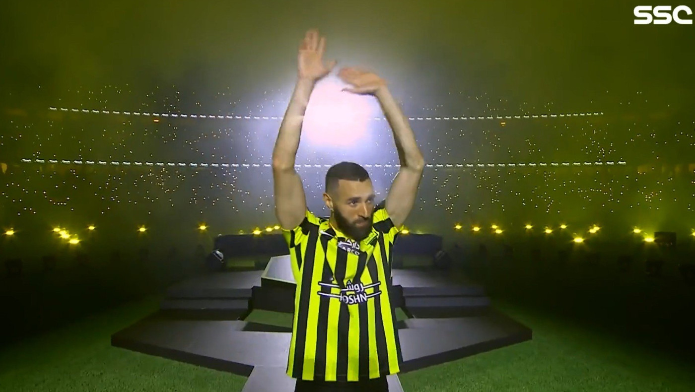 Αλ Ιτιχάντ: «Χαμός» στην παρουσίαση Μπενζεμά - Βγήκε με την Χρυσή Μπάλα ο Γάλλος