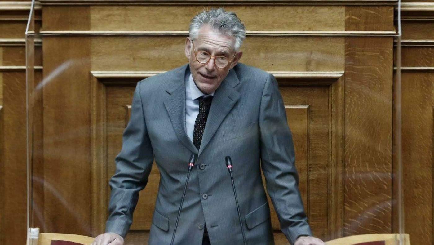 Σπύρος Πνευματικός: Το twitter «κατακεραυνώνει» την κυνική δήλωση για διαλογή καρκινοπαθών