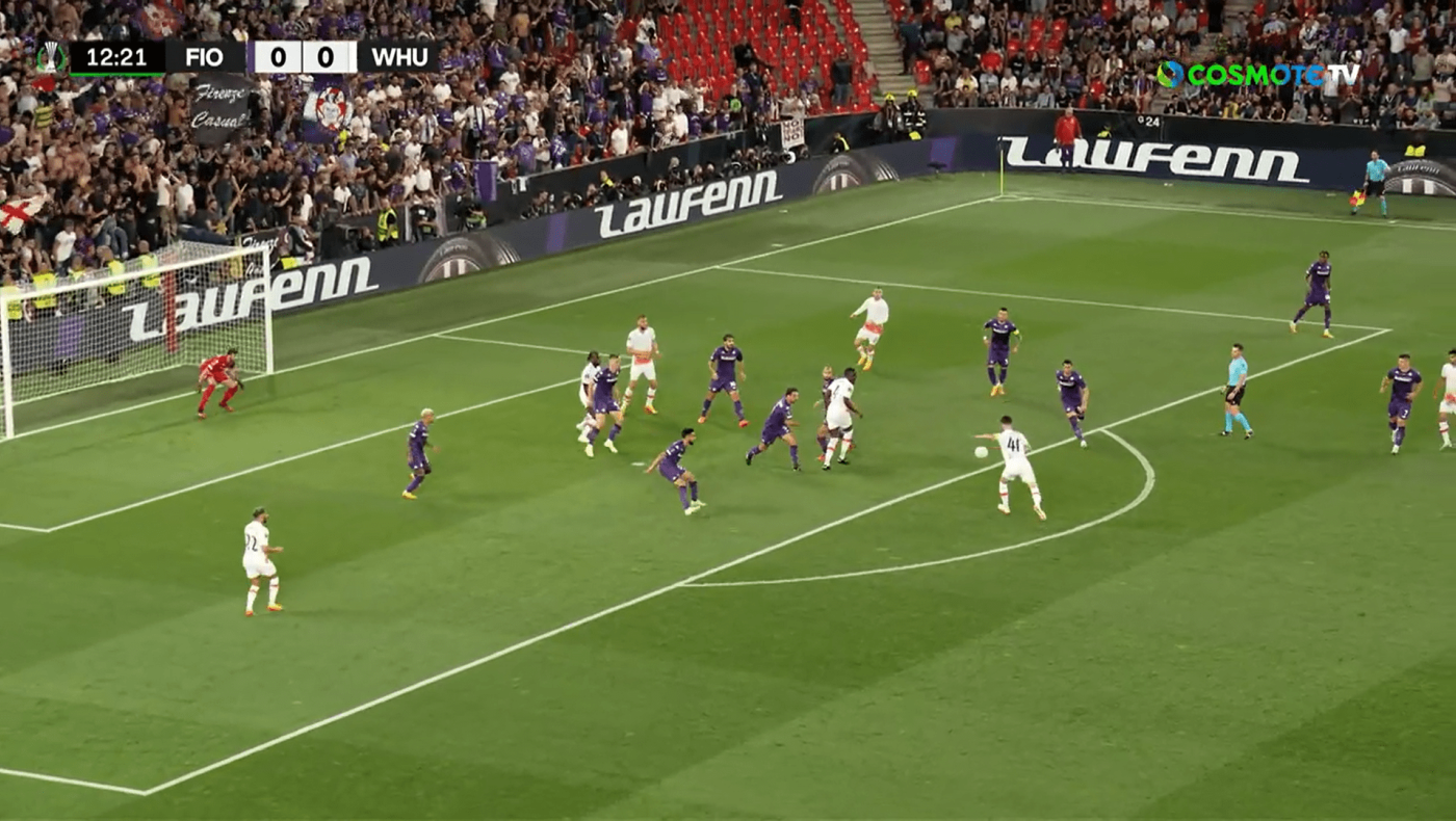 Ο Ράις απείλησε την Φιορεντίνα με σουτ έξω απο την περιοχή (vid)