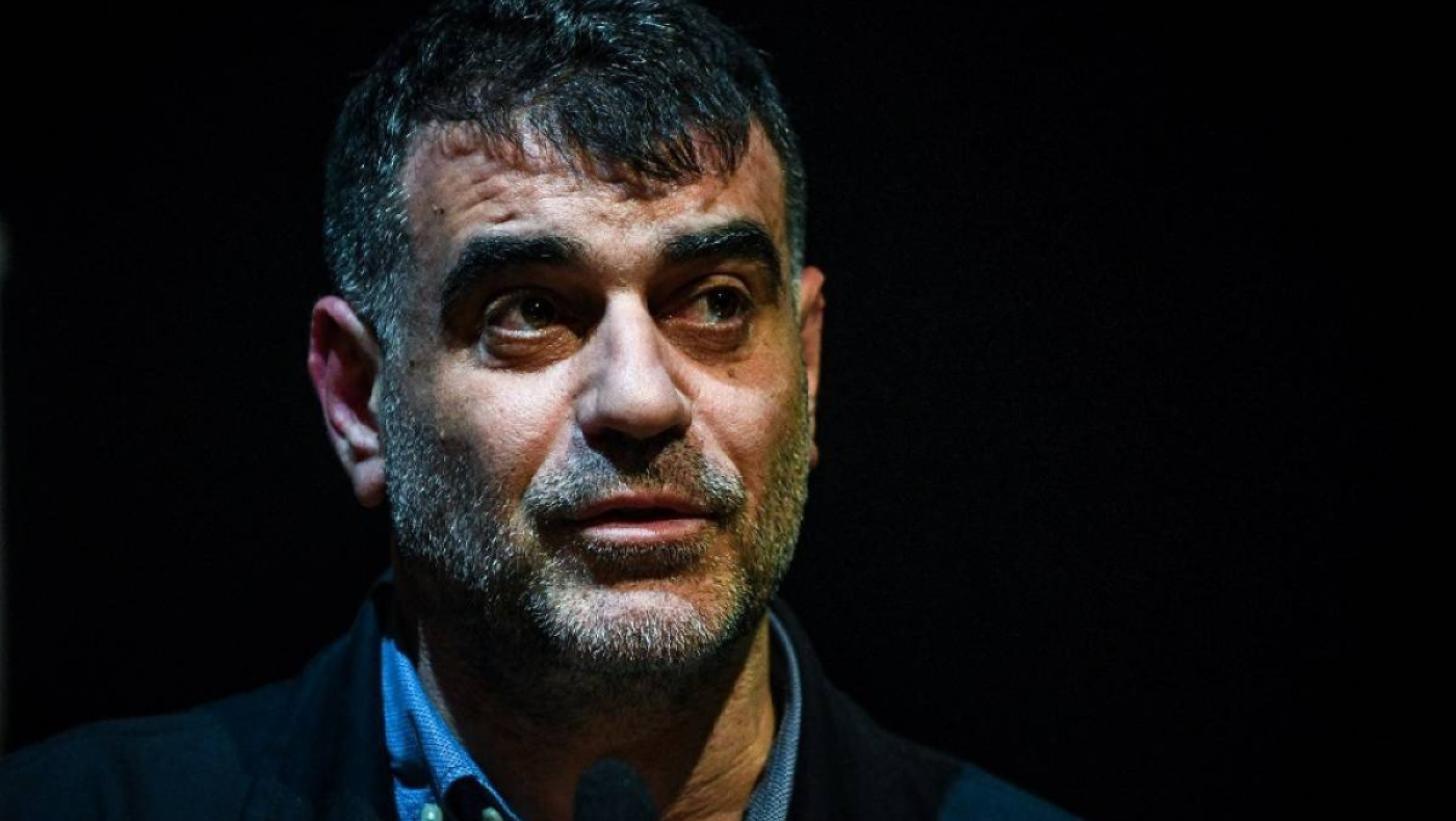 Ο Βαξεβάνης ανακοίνωσε ότι κλείνει το Documento