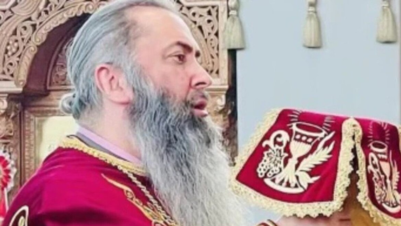 Κατηγορούν Έλληνα αρχιμανδρίτη στην Αυστραλία ότι έκλεβε από δωρεές και πλήρωνε εφαρμογή γνωριμιών για ομοφυλόφιλους