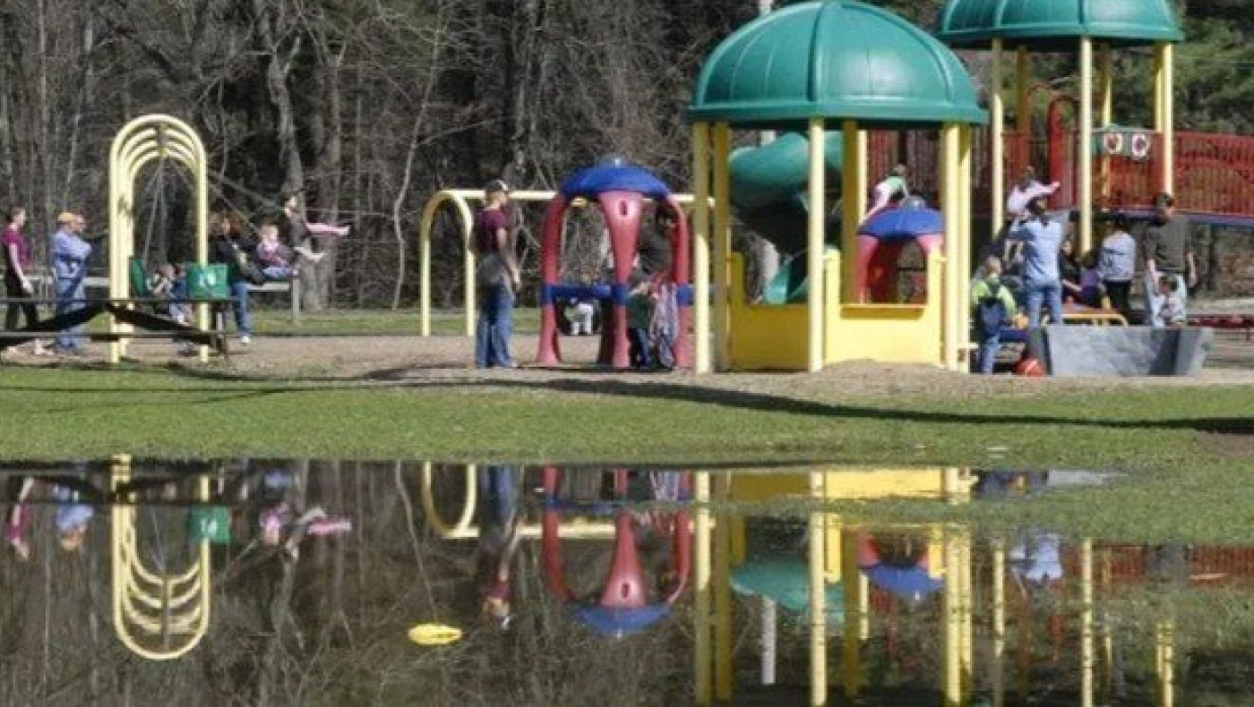ΗΠΑ: Έριξαν υδροχλωρικό οξύ σε παιδική χαρά!