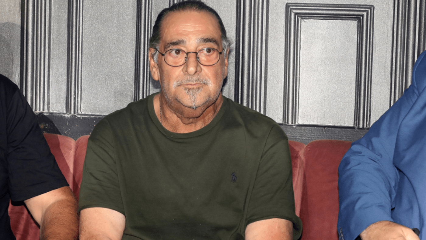 Η σπάνια εμφάνιση του Βασίλη Καρρά στα μπουζούκια