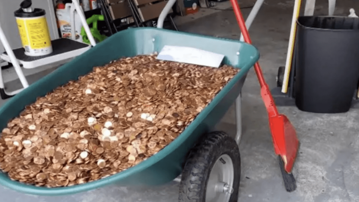 Τον απέλυσαν με 91.500 πενταροδεκάρες βουτηγμένες στο λάδι!