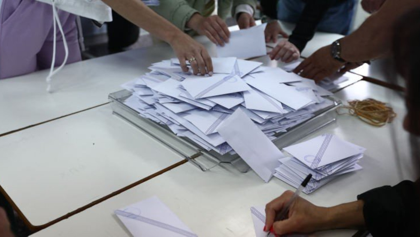 ΝΔ για Exit Poll: «Σημαντική νίκη, μας προβληματίζει η αποχή»