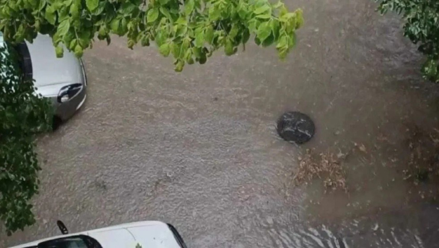 Σέρρες: «Ποτάμια» έγιναν οι δρόμοι μετά την επέλαση της κακοκαιρίας