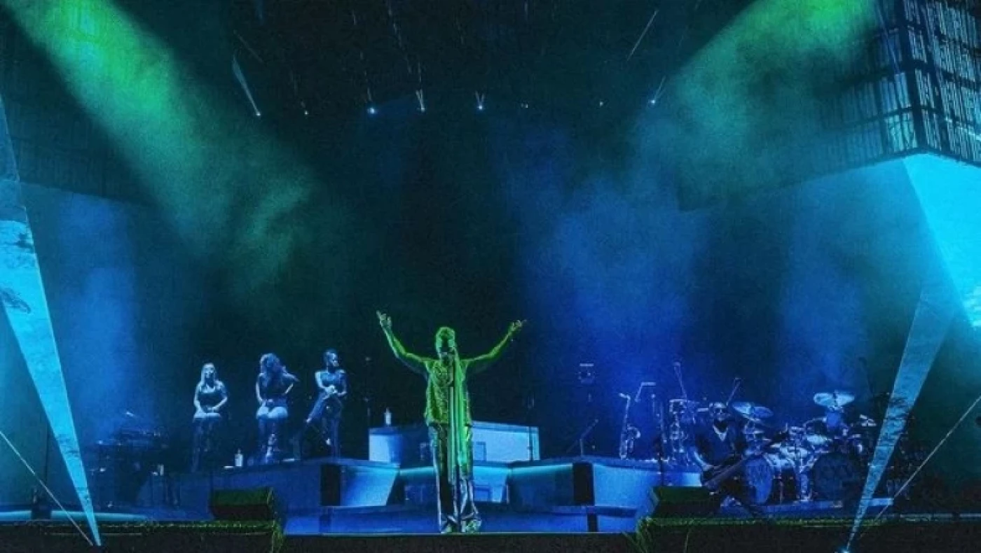 Απερίσκεπτος Robbie Williams, αποκάλεσε τους Έλληνες «κλέφτες»!