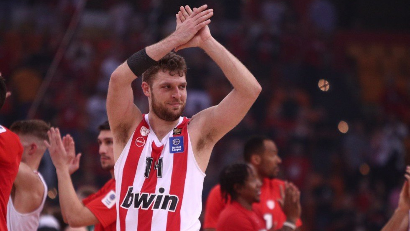 Γκλούτσκοφ για Βεζένκοφ: «Ελπίζαμε ότι θα επιλέξει το ΝΒΑ»