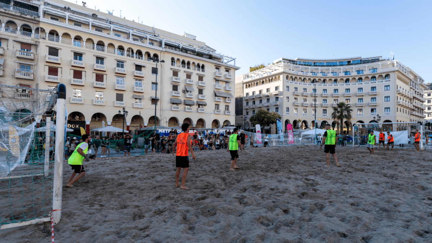 Τα «χίλια πρόσωπα» της Πλατείας Αριστοτέλους