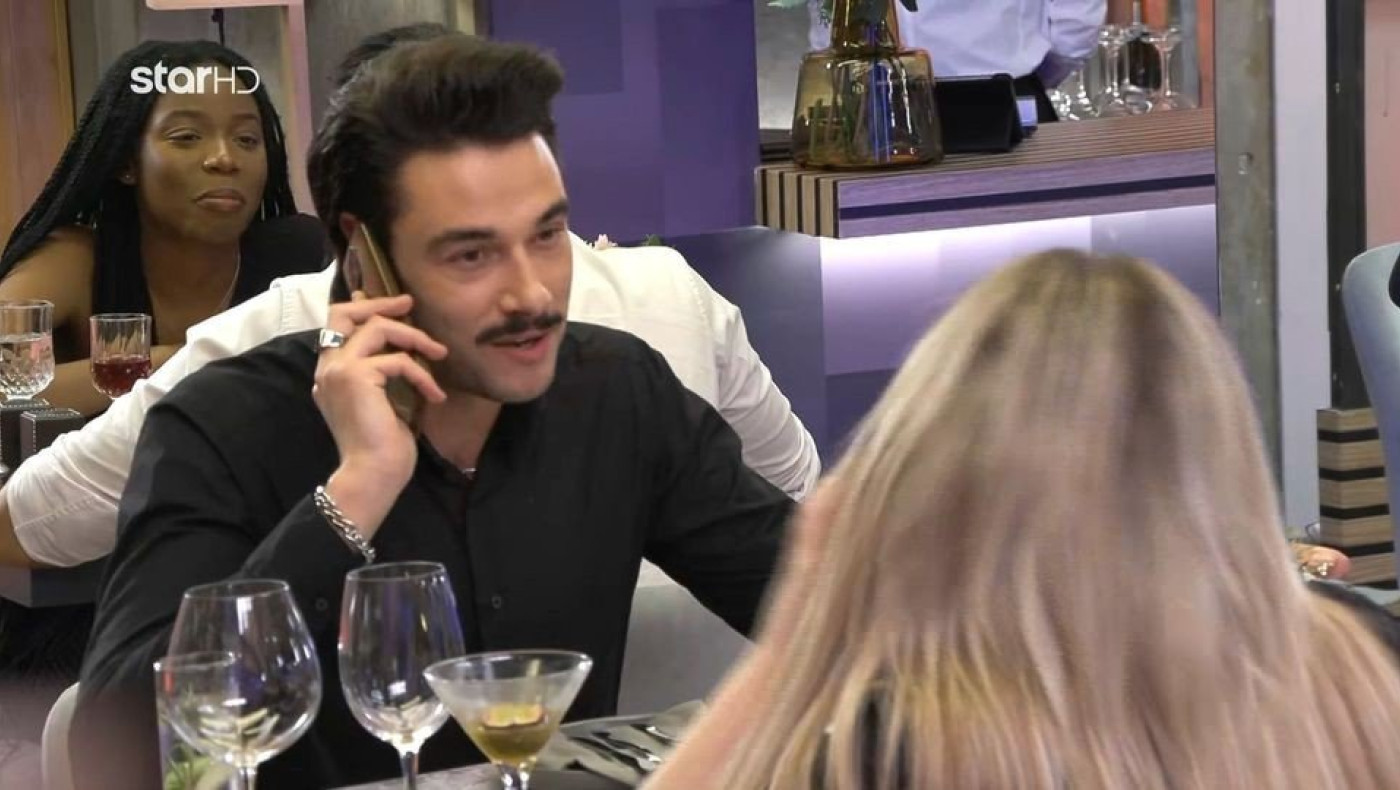 Παίκτης στο First Dates: «Έλα μαμάκα μου, φρέσκο βασιλικό μπορώ να φάω;»