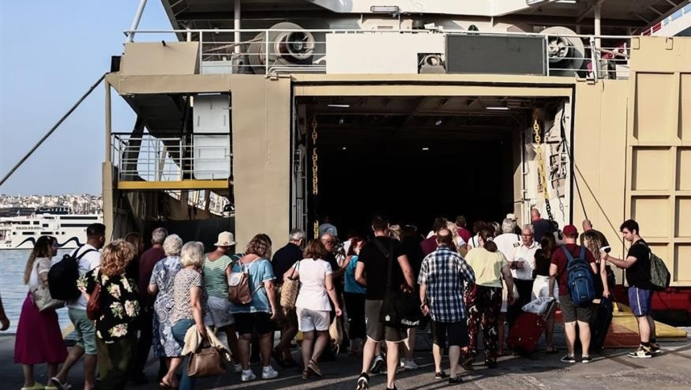 «Φωτιά» οι τιμές στα ακτοπλοϊκά: 1.029 ευρώ για να ταξιδέψει μία οικογένεια στη Ρόδο! (vid)