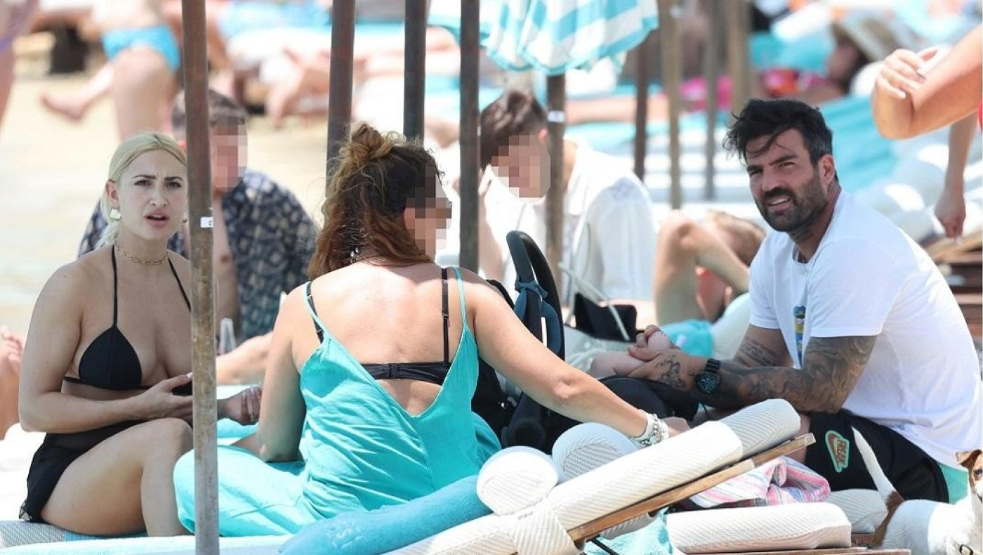 Ιωάννα Τούνη: Στη Μύκονο κάνει τα πρώτα του μπάνια ο «νουνίτο»