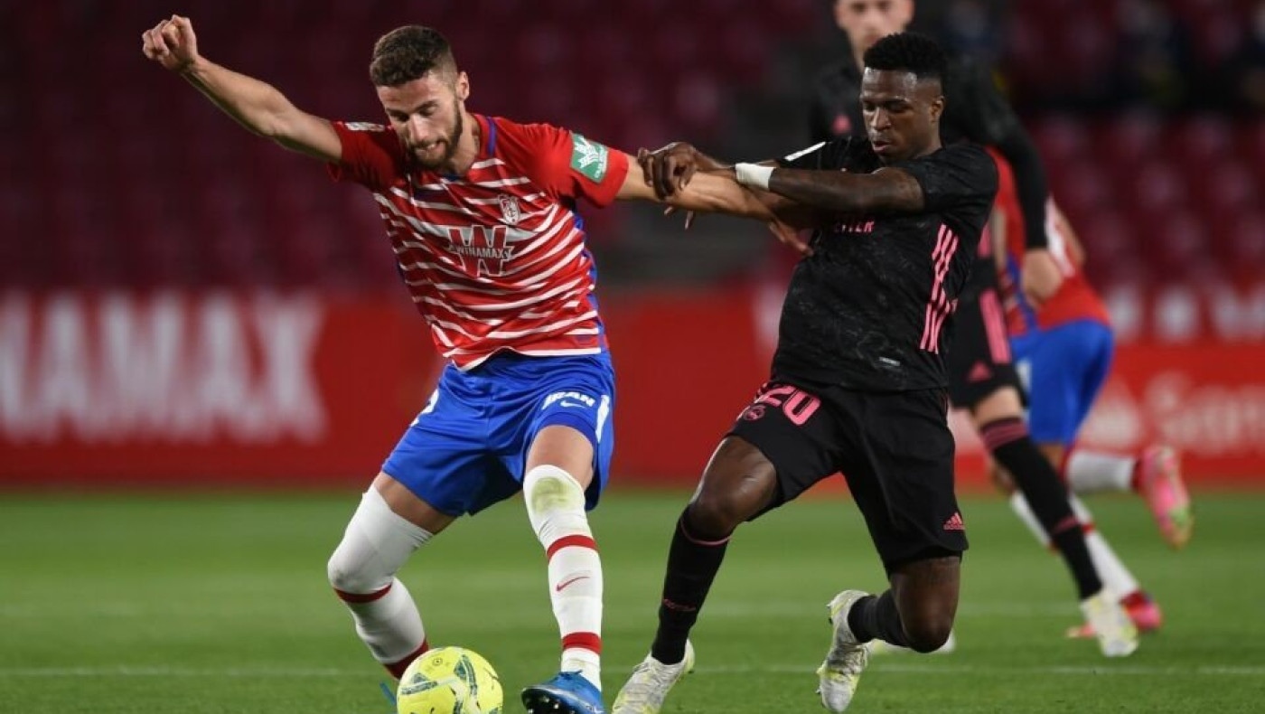 Ολυμπιακός: Θέλει τον Πορτογάλο, Ντομίνγκος Ντουάρτε, για τα στόπερ