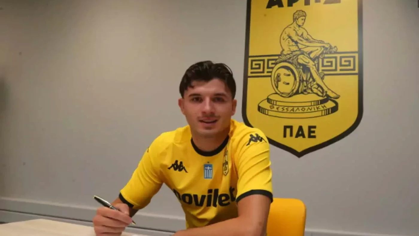 Από τον Άρη στην Ντόρτμουντ Β' ο Αηδόνης