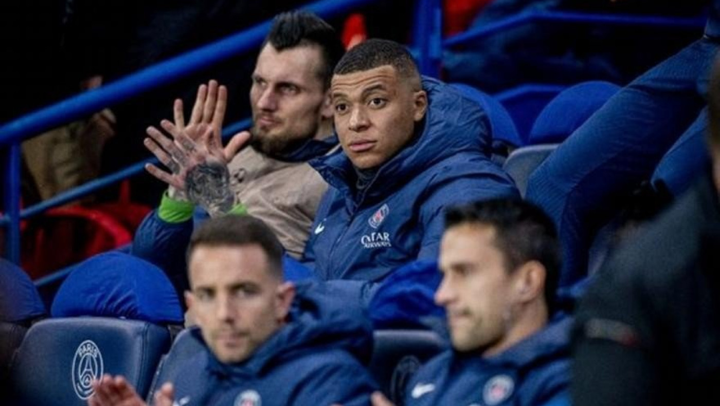 Με τους κομμένους προπονήθηκε ο Επαπέ, στα άκρα η σχέση του με την Παρί