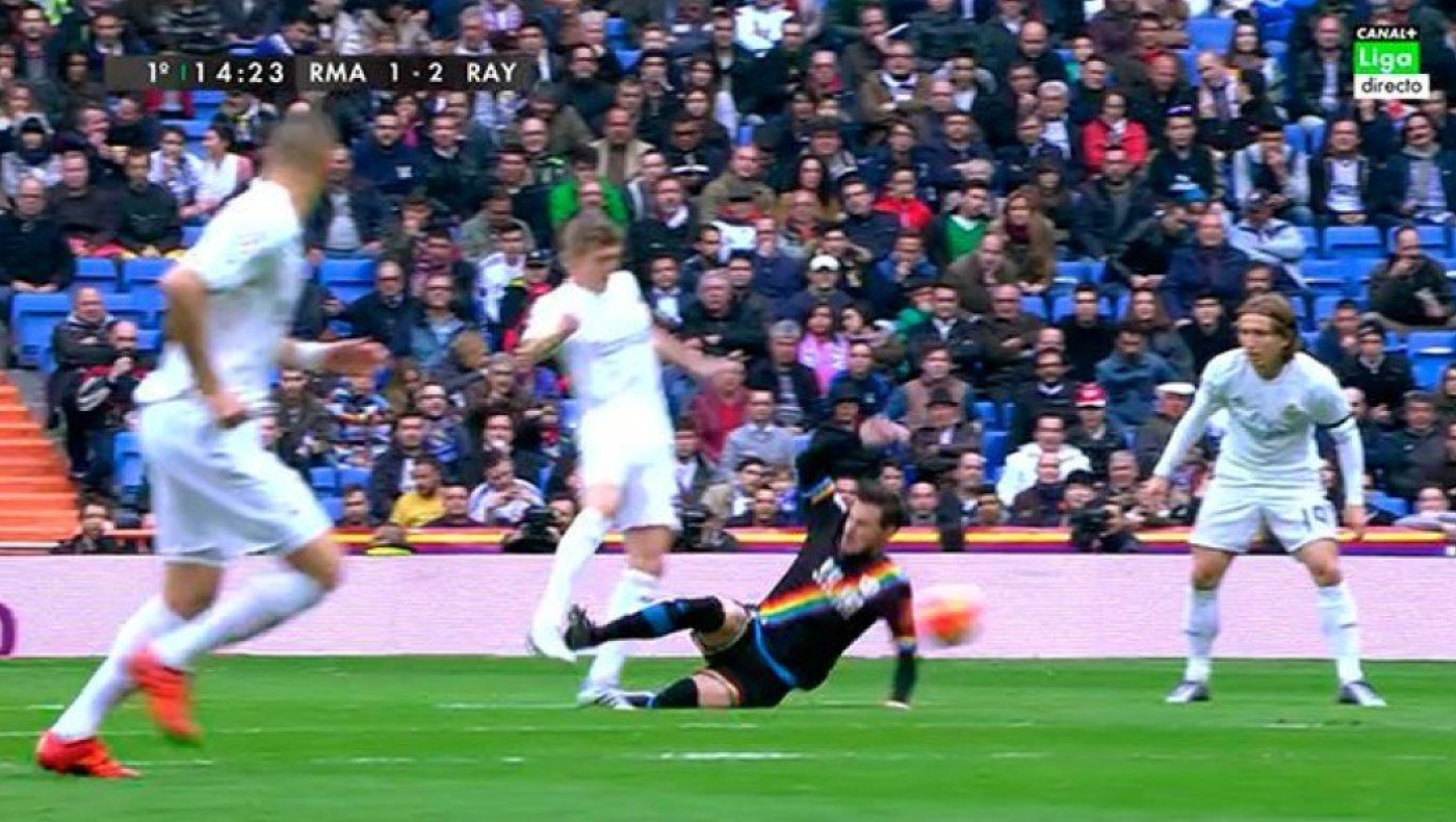 Το εγκληματικό τάκλιν στο «Σαντιάγκο Μπερναμπέου»