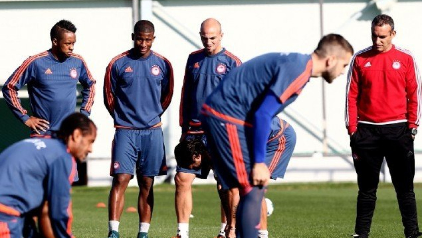 Οι ενδεκάδες του Ολυμπιακού και της Άρσεναλ 