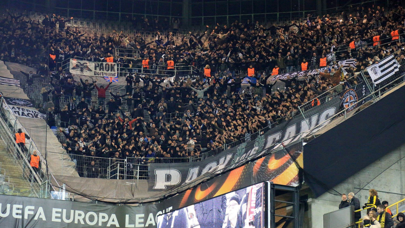 Χάντρα στο κομπολόι του, το μαργαριταρένιο…