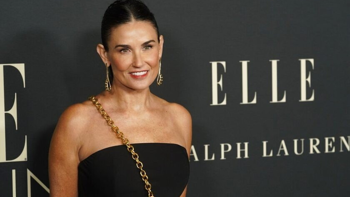 Ντέμι Μουρ: Απολαμβάνει τις διακοπές της στις Κυκλάδες