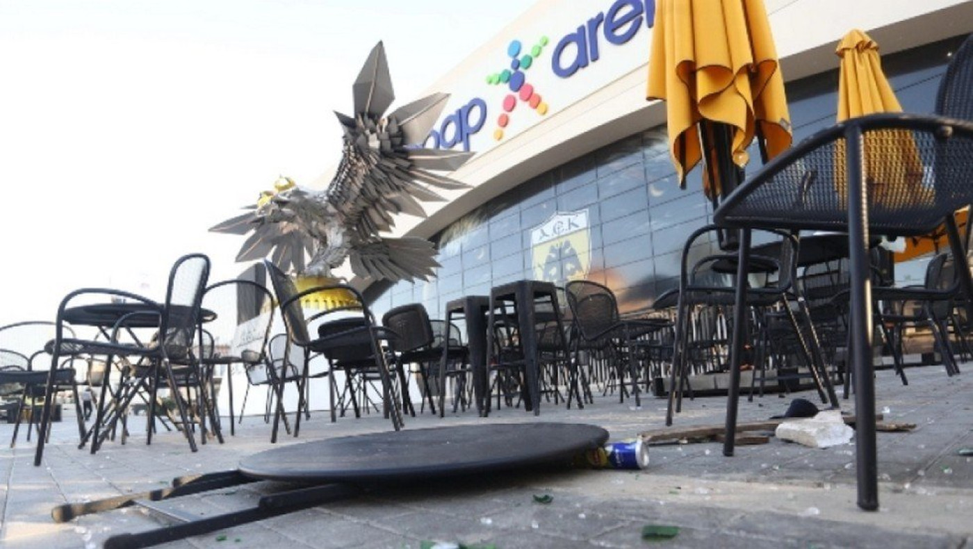 Νέα Φιλαδέλφεια: Νέο βίντεο από την ώρα των επεισοδίων στην OPAP Arena