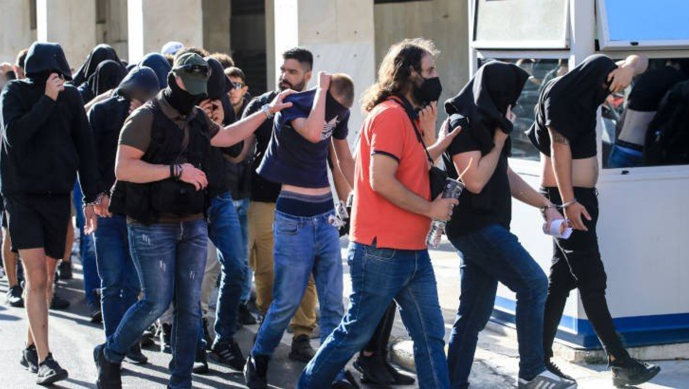 Νέα Φιλαδέλφεια: Προφυλακιστέοι και οι 105 συλληφθέντες για τα αιματηρά επεισόδια (vids)