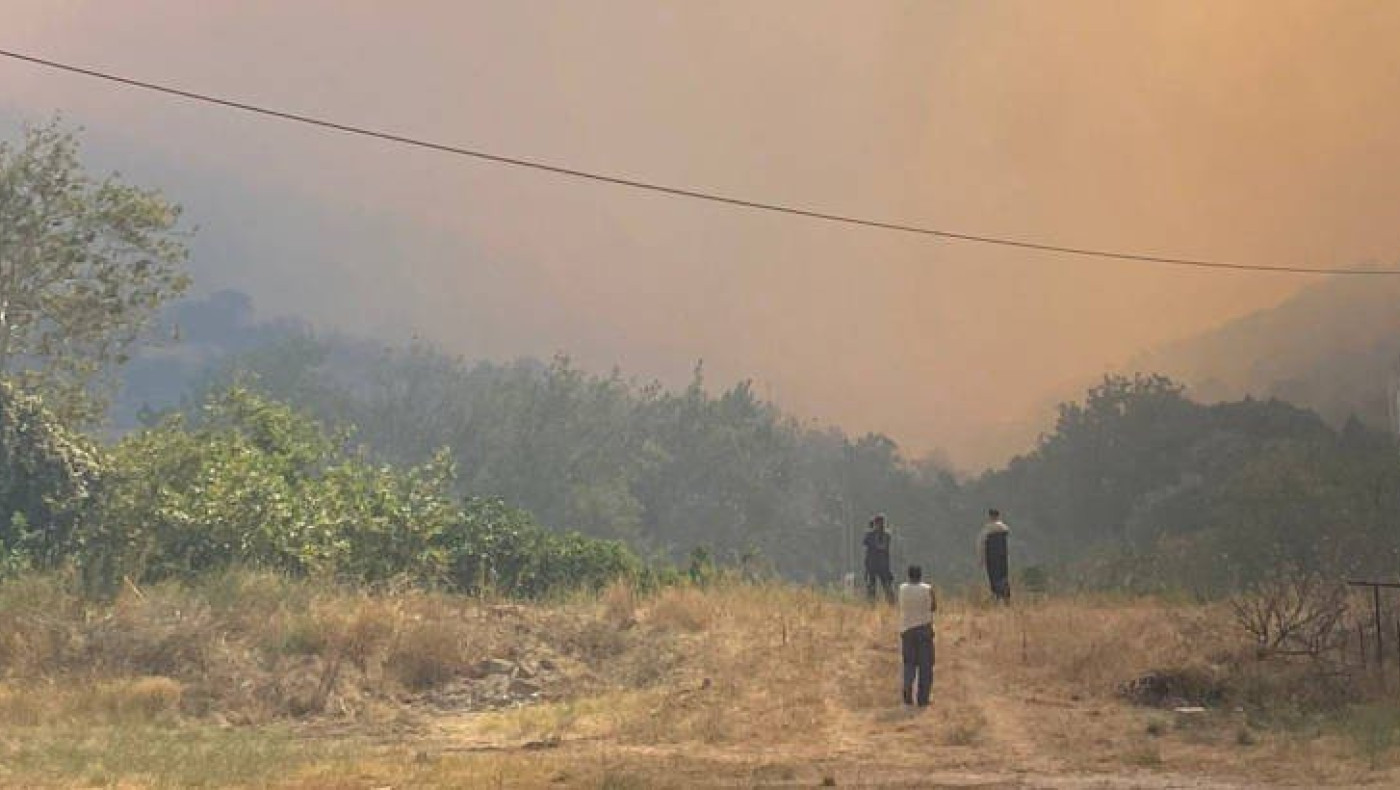 Υπουργείο Υγείας: Οδηγίες για την αποφυγή εισπνοής καπνού και στάχτης από πυρκαγιά