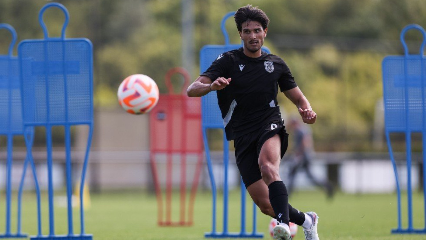 Τσιγγάρας: Η διαδρομή Πορταριά – Θεσσαλονίκη, το διάβασμα στο λεωφορείο και οι ευχές για τα... 23!