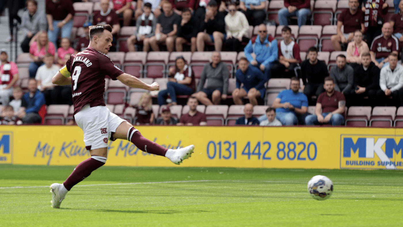 Σάνκλαντ: «Είμαστε ακόμα στο... κόλπο - Θέλω να σκοράρω στην Τούμπα»