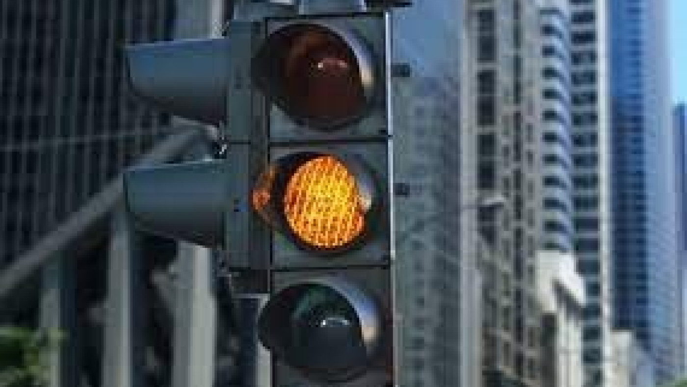 Πέρασες με πορτοκαλί το φανάρι; Υπάρχει πρόστιμο!