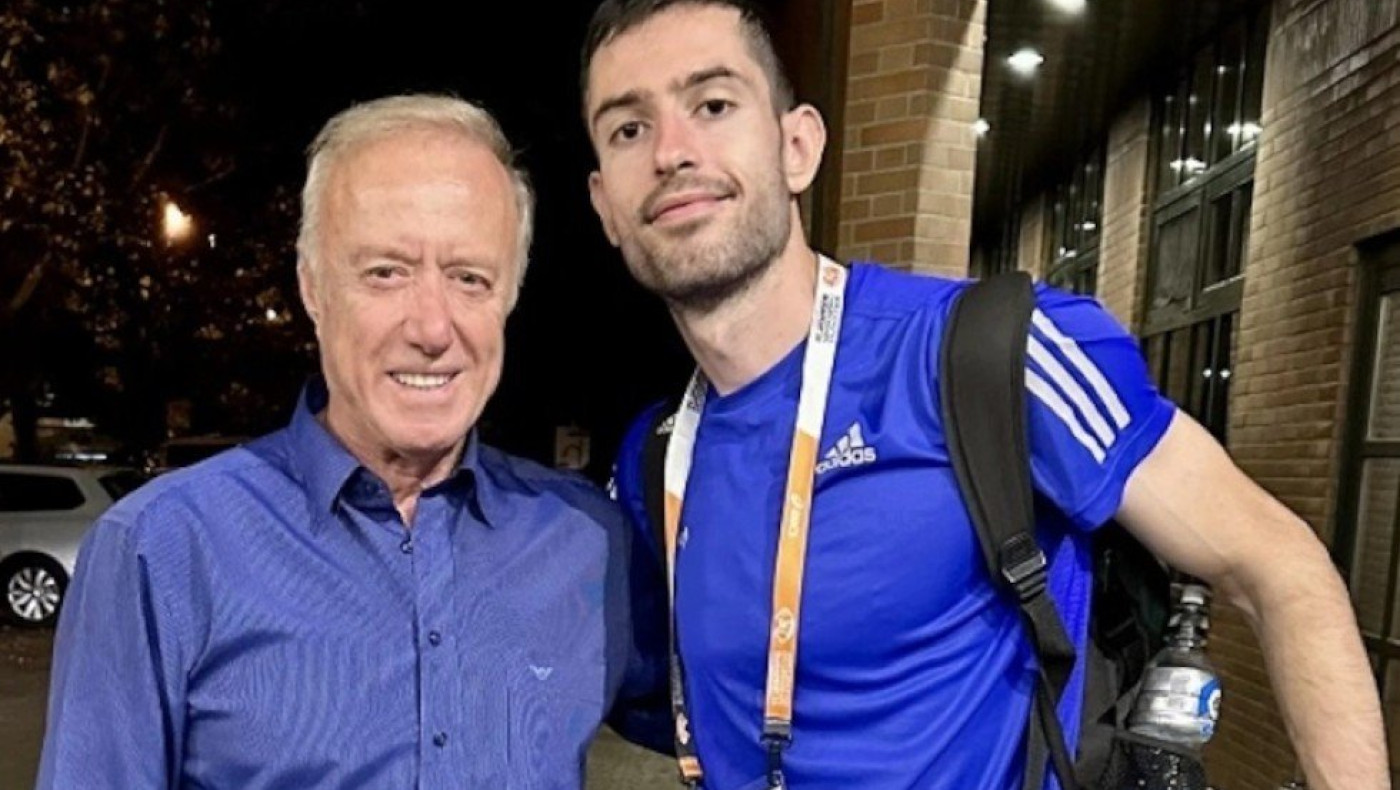 Ο Τεντόγλου εξηγεί γιατί δεν χαιρέτησε τον Δημάκο: «Είχα να δω τον παππού μου ένα χρόνο»