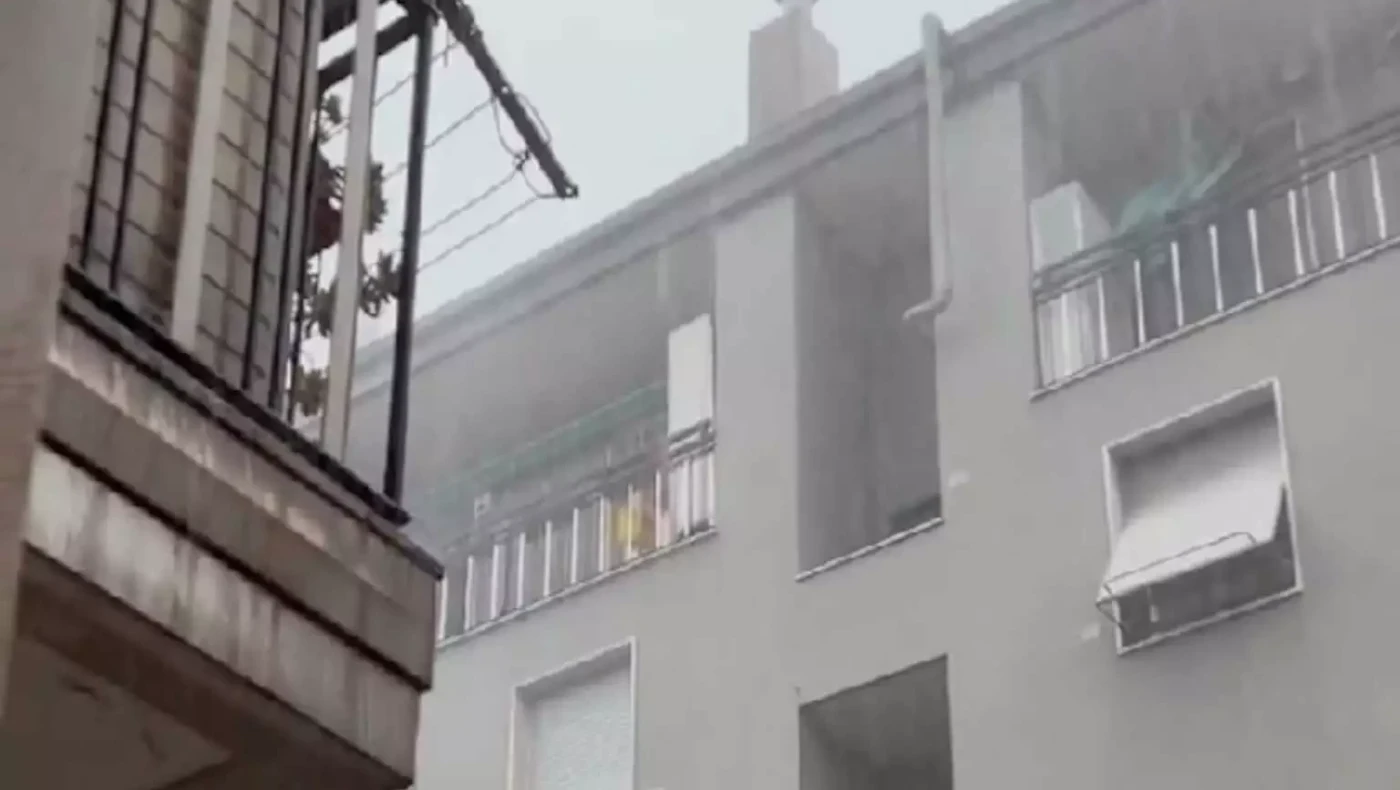 Καιρός: Σφοδρή καταιγίδα με ζημιές και βουτιά του υδράργυρου κατά 15 βαθμούς σε μια μέρα