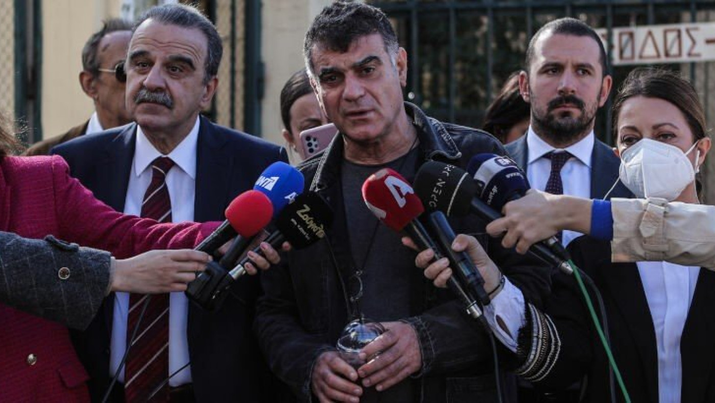 Βαξεβάνης: «Δεν θεωρεί η ΝΔ απειλή όσα έγιναν;»