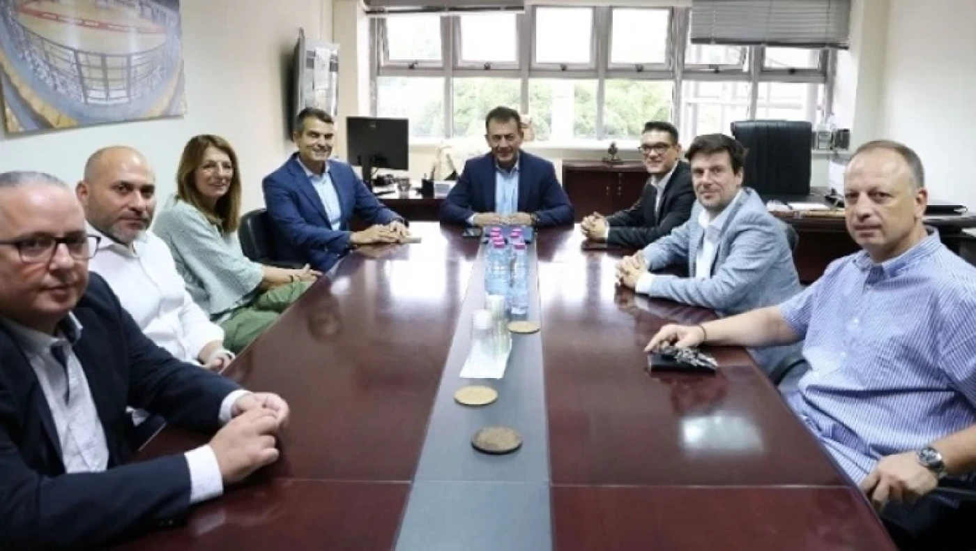 Ο Βρούτσης επισκέφθηκε τα ΕΑΚ Θεσσαλονίκης