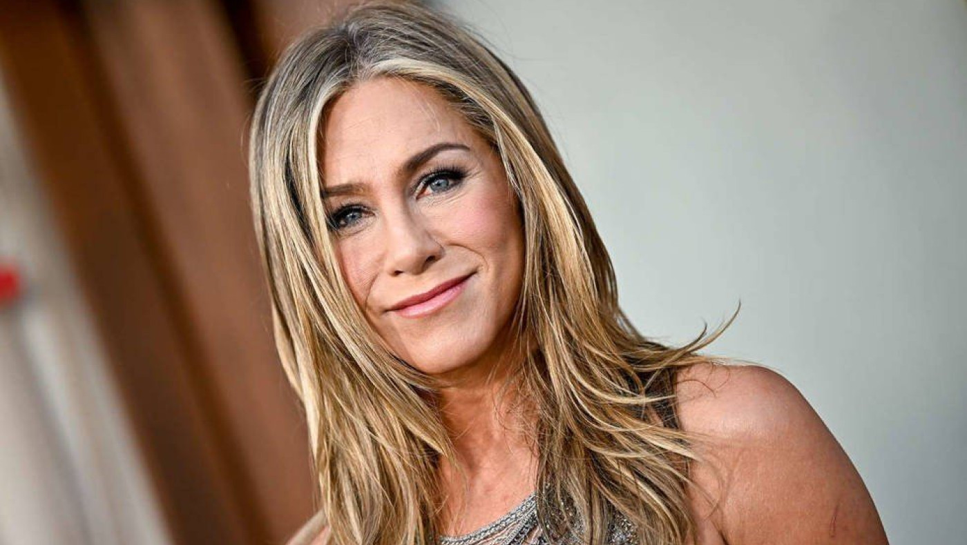 Τζένιφερ Άνιστον: Έκανε θεραπεία προσώπου με σπέρμα σολομού